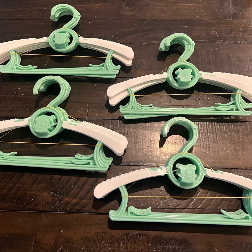 Baby Hangers for Closet, 20pk Hook Kids Hangers, Non-Slip Baby Clothes Hangers